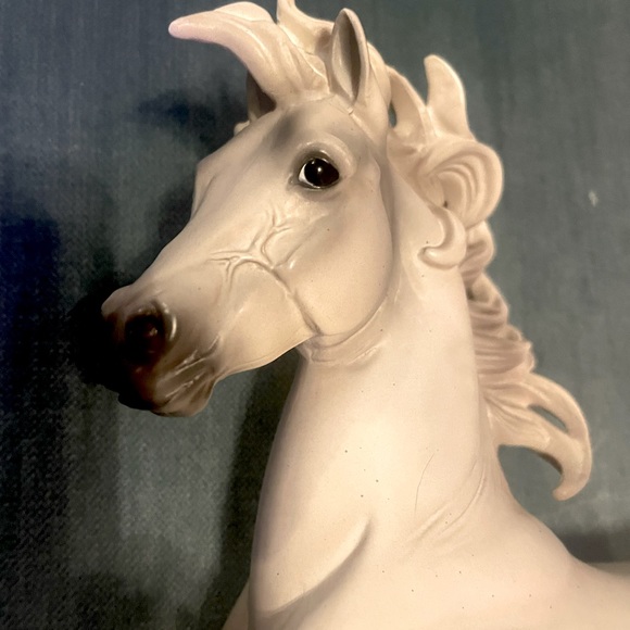Breyer Ethereal Wind - Picture 4 of 6